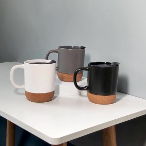 Mug en céramique avec base en liège