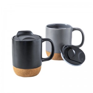 Ceramic mug with cork base