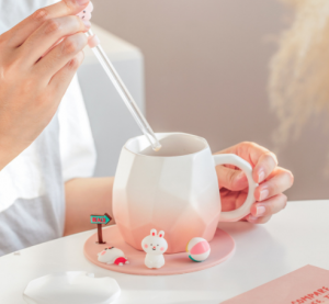 Taza de cerámica con función creativa, imagen bonita, taza tridimensional con forma de animal, platillo con tapa, taza de cerámica creativa, regalo para el día de las parejas