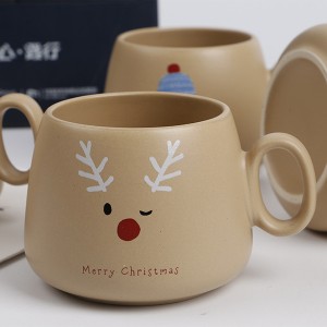 Weihnachtliche Kaffeetasse aus Keramik