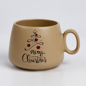 Weihnachtliche Kaffeetasse aus Keramik