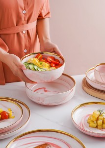 Vaisselle en céramique plaquée ligne bordée d'or de mariage de luxe assiette et bol en marbre service de table en porcelaine