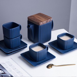 Bule de chá de porcelana fosca estilo japonês elegante com tampa de madeira conjunto de xícara de chá de café de cerâmica azul branco personalizado