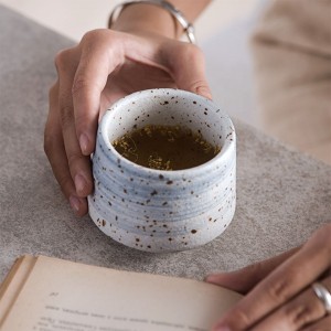 Tazza da tè in stile vintage di vendita calda da 200 ml, tazze da tè in ceramica di design sfuso, tazze da tè in ceramica porcellana