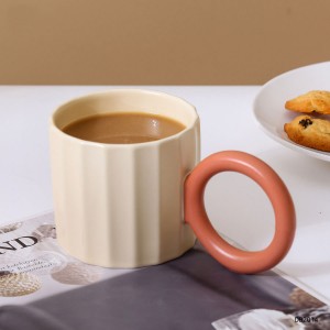 tazas de café de cerámica de lujo de la taza de la taza del regalo de la raya adaptable con la manija grande