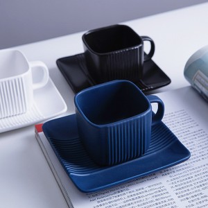 Tetera de porcelana mate elegante de estilo japonés con tapa de madera, juego de tazas de té y café de cerámica blanca azul personalizada