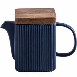 Théière en porcelaine mate élégante de style japonais avec couvercle en bois ensemble de tasses à café en céramique bleu blanc personnalisé