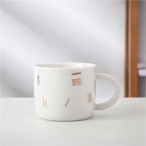 Earraí óil latte caife ceirmeacha a úsáidtear go laethúil mug saincheaptha 275 ml do shiopa caife oifige